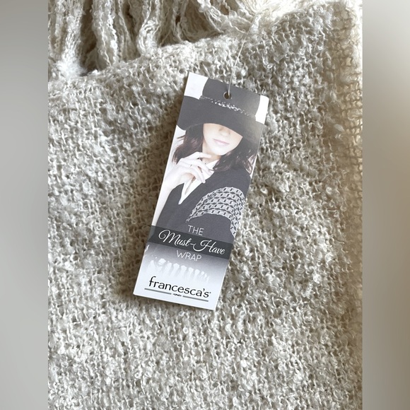 Francesca’s Must-Have Woven Fringed Wrap 50”x52”NWT - Picture 5 of 7